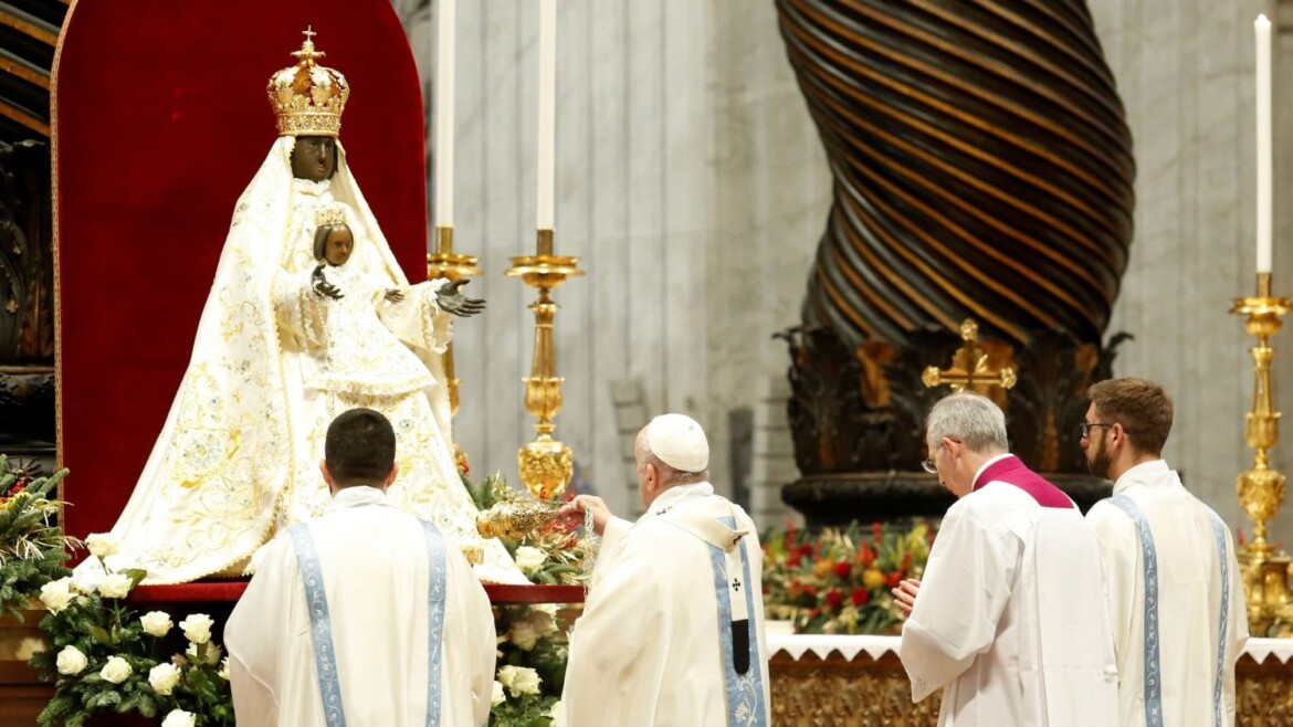 Francisco entregou pálios a arcebispo de 34 diocese metropolitas