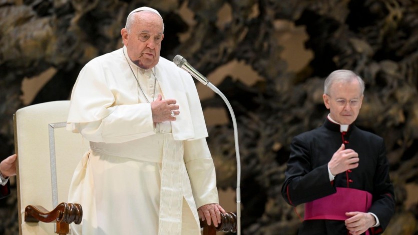 Papa abre Porta Santa na noite de Natal