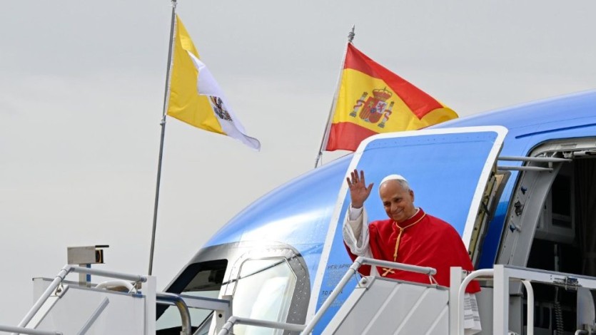Papa Leão XIV inicia histórica visita a Espanha